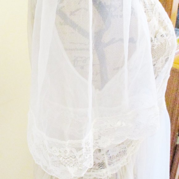 Vintage Val Mode Women's Negligee Peignoir Robe White Lace Bodice w/Tie Close, M - Picture 5 of 14